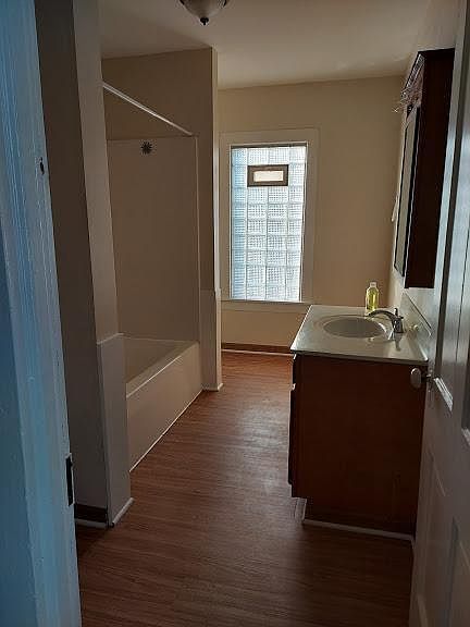 1st image of 7 S Ward Ave