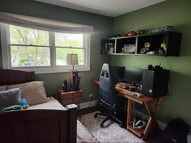 301 Oakbrook Ct — Photo 10