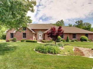 1033 Spring Lake Ct, Quincy, IL 62305