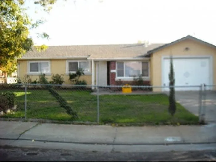 202 Don Carlos Ave photo 1