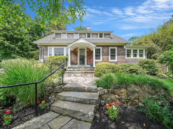 5 Dogwood Drive, Stony Brook, NY 11790
