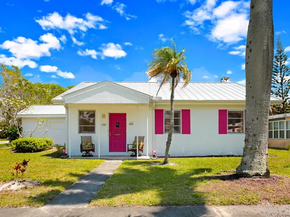 784 11th St N, Naples, FL 34102