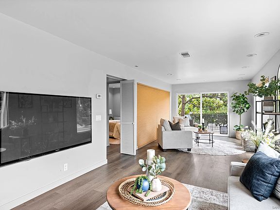 3rd image of 540 Hawthorn St APT 1A