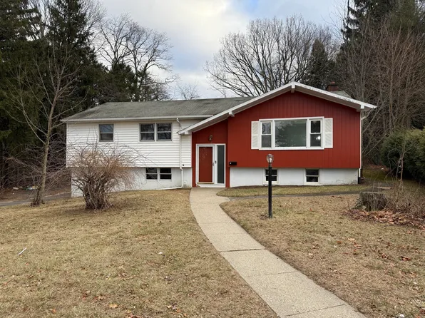 60 Gayfield Road, Waterbury, CT 06706