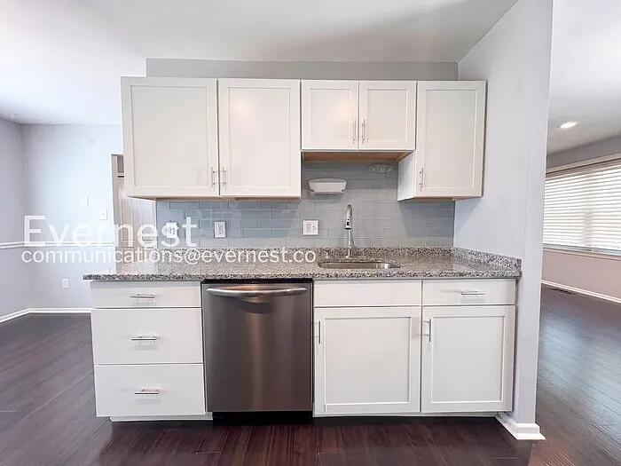 5302 Greenough Pl — Photo 4