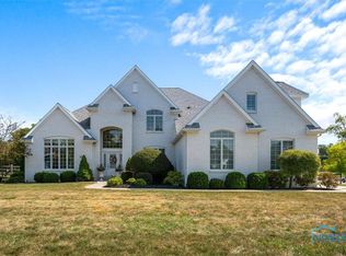 26006 Seminary Rd, Perrysburg, OH 43551