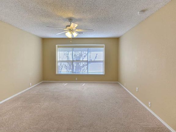 5th image of 221 Prentice Dr