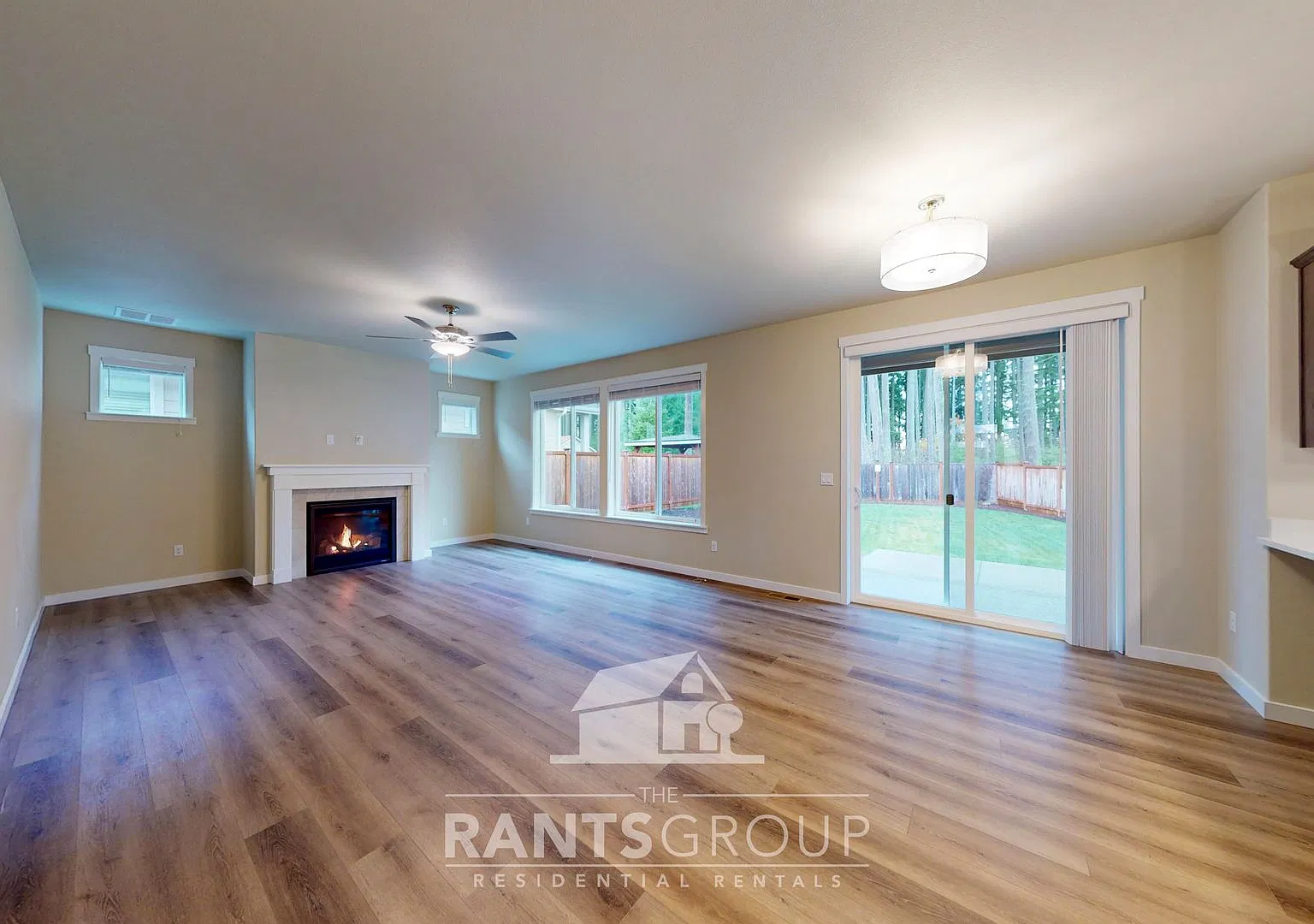 Beautiful Home! Easy freeway access! — Photo 4