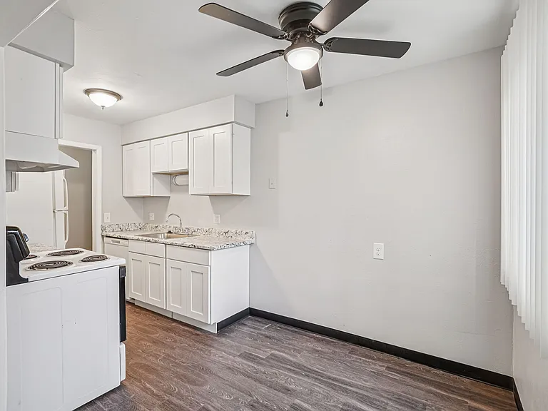 River Raisin Apartments — Photo 20