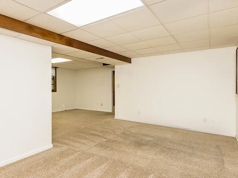 6674 Willow Grove Ln — Photo 31