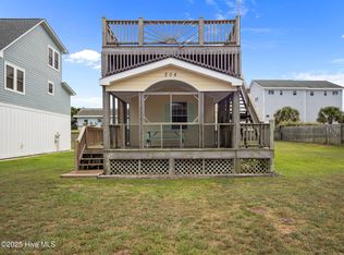 204 Winston Ave, Atlantic Beach, NC 28512