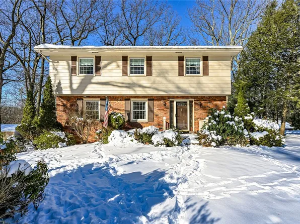 1127 McKenna Way, Greensburg, PA 15601