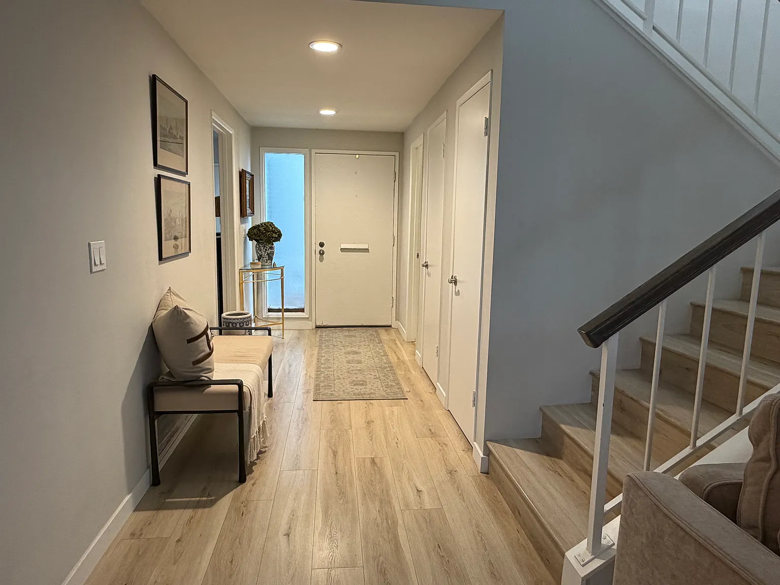 3 bed, 2.5 bath, 2075 sqft, $7,450 — Photo 3