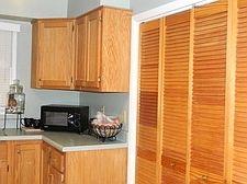 4th image of 211 Oak St