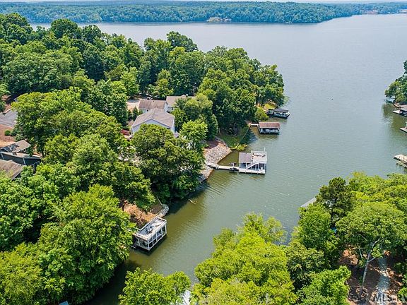 2nd image of Buckhead Dr