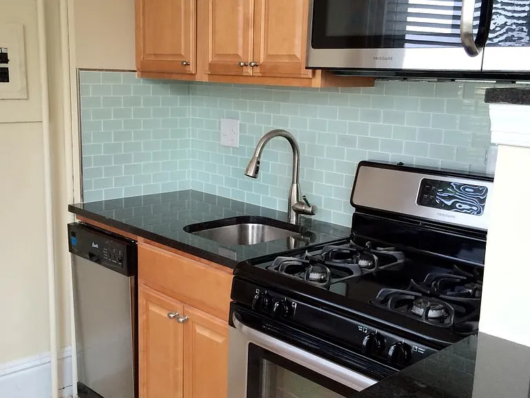 4729 Hazel Ave #2R — Photo 9