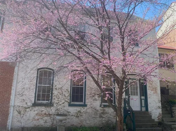 124 E 3rd St, Hermann, MO 65041