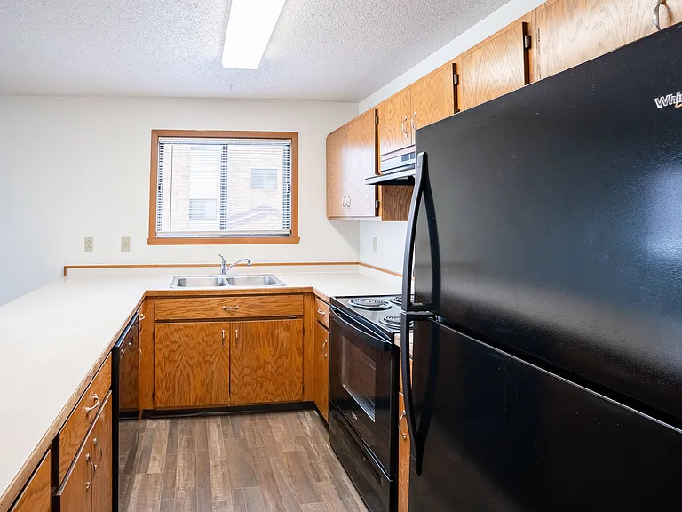 Fargo, ND Westwood Estates | 21B | Kitchen