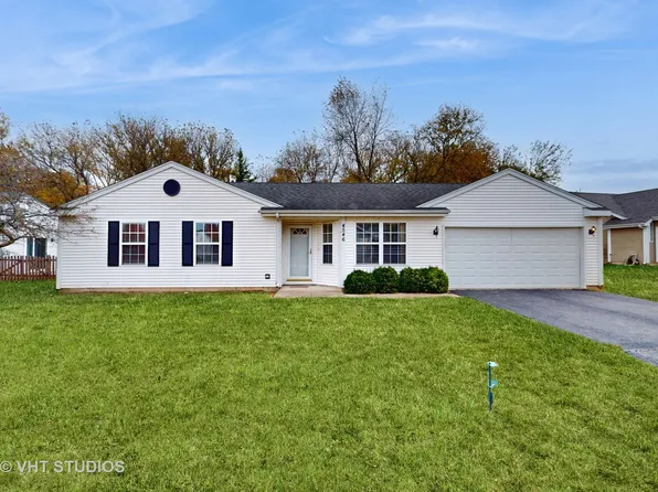 4546 Vista Dr, Island Lake, IL 60042