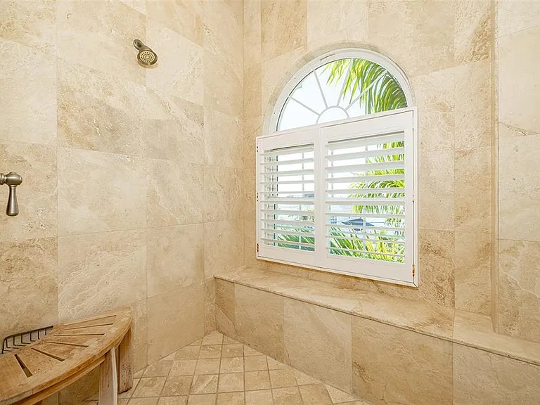 821 Bay Point Dr — Photo 37