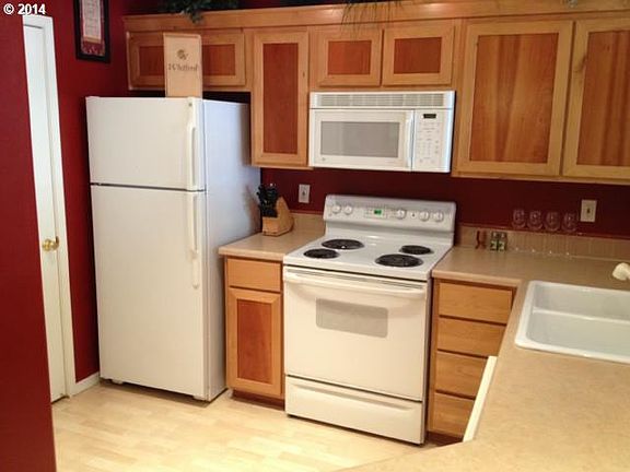 4th image of 1110 NE 63rd Way Unit 2008