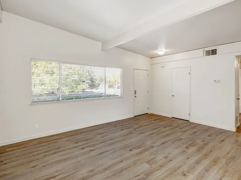 406 Scripps Dr — Photo 18