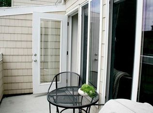 11717 93rd Ave NE APT 2A, Kirkland, WA 98034