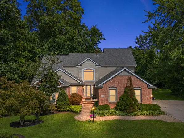 27424 Morningside Plz, Lathrup Village, MI 48076