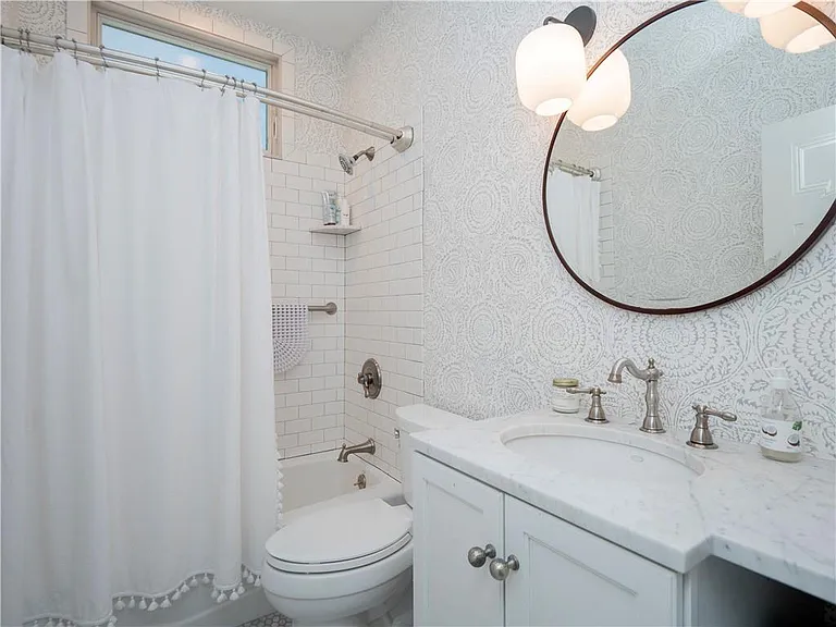 27 Mann Ave — Photo 19