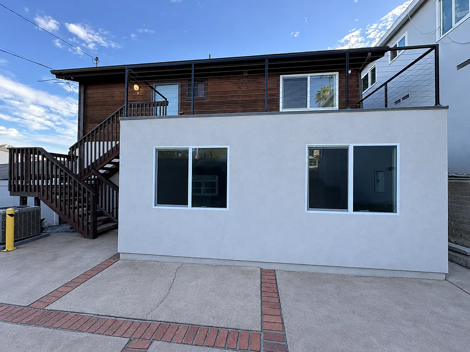 4343 Banning St