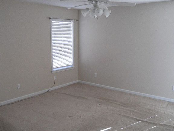 5th image of 1068 N Broad St
