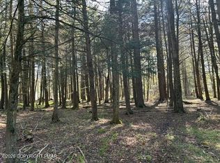 George Dr, Pocono Lake, PA 18347