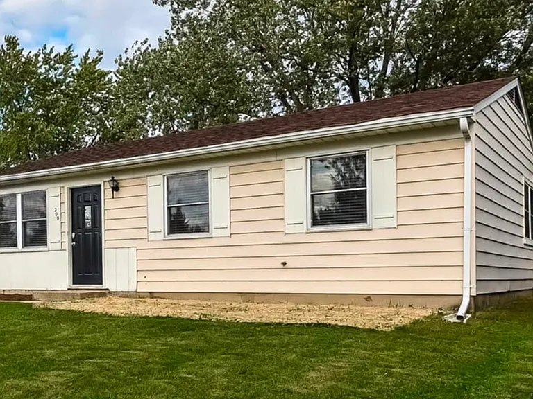 204 Valley Dr — Photo 17