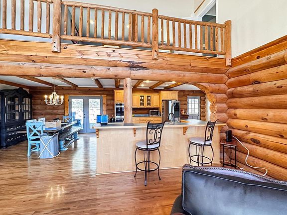 4th image of 232 Broadwater Ct