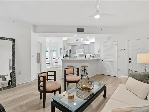 410 Bayfront PL #2209, NAPLES, FL 34102
