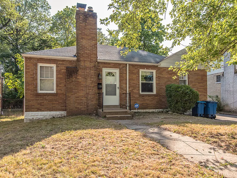 320 Henquin Dr — Photo 1