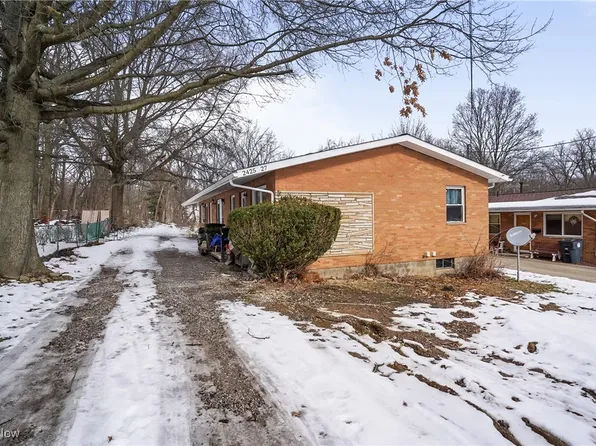 2427 Congo St, Akron, OH 44305