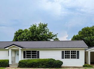 82 Oak St, Butler, GA 31006