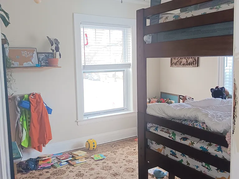 320 Lee St #1 — Photo 6