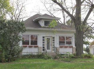 36 Marion Rd S, Central City, IA 52214