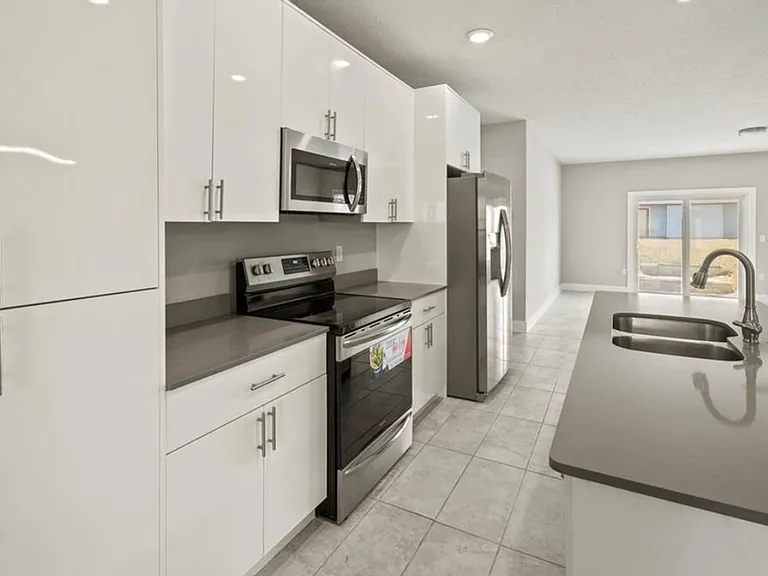 2916 Monarch Ave — Photo 5