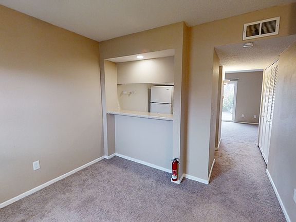 4th image of 800-810 Grand Ave