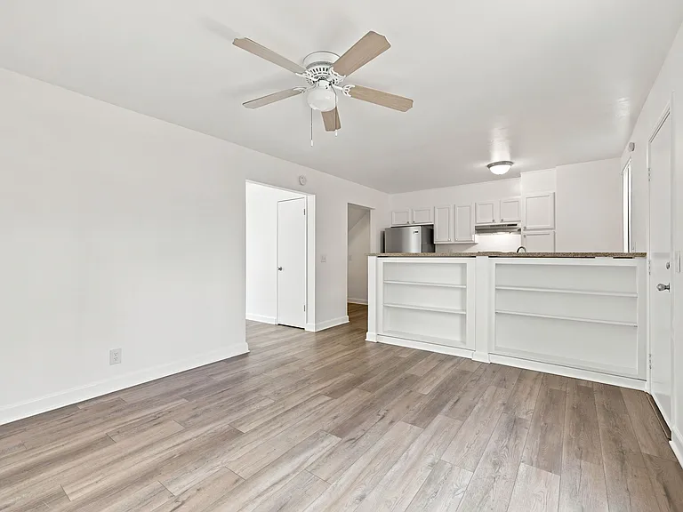 6329 Hummingbird St — Photo 24