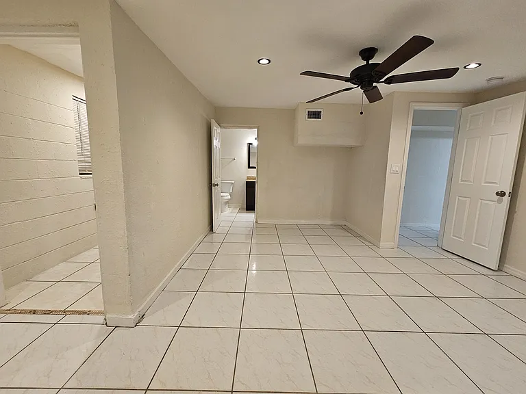 Master Bedroom #6, Large Walk-in Closet and En-Suite Full Bathroom #3