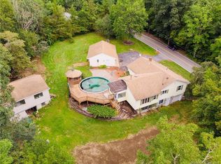 581 Snake Meadow Rd, Plainfield, CT 06374
