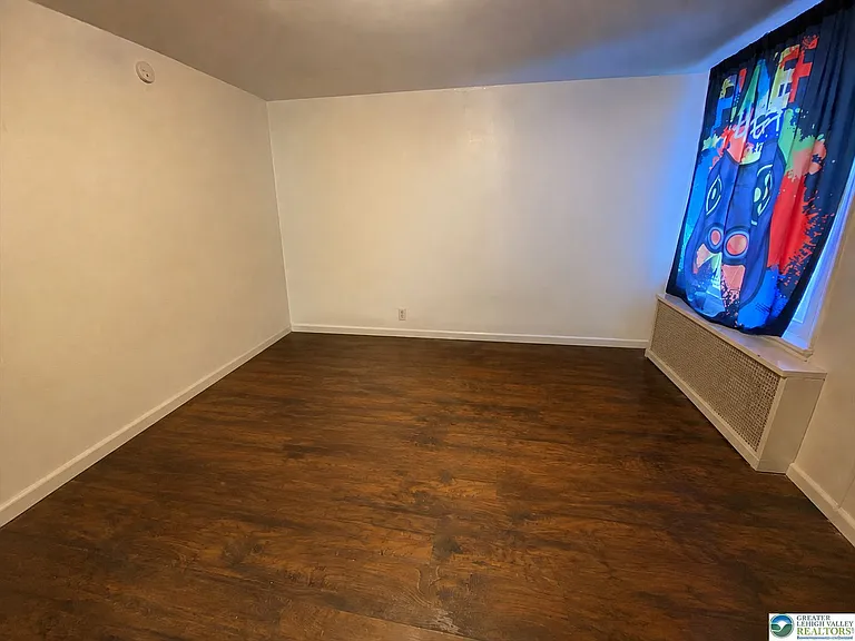 937 W Turner St — Photo 5
