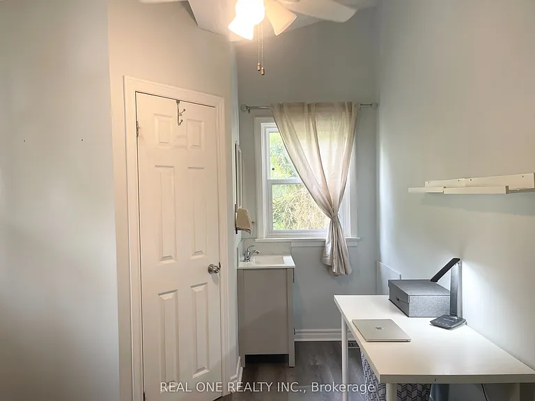 290 Westcourt Pl — Photo 23