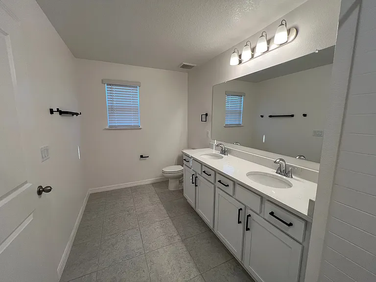 3904 Academia Ave — Photo 17