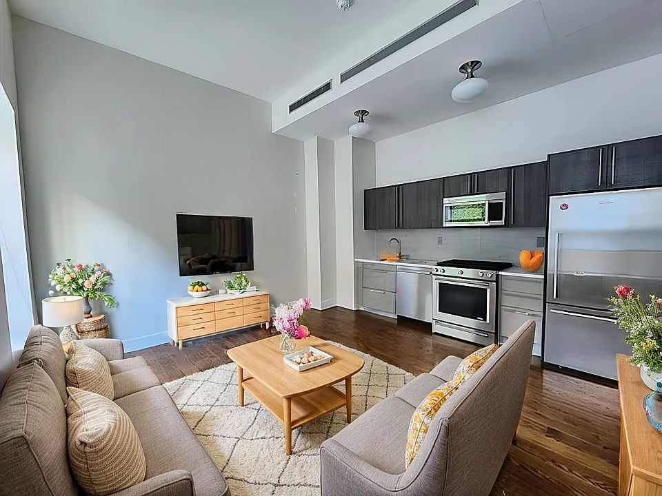 1st image of 68 Livingston St #2E