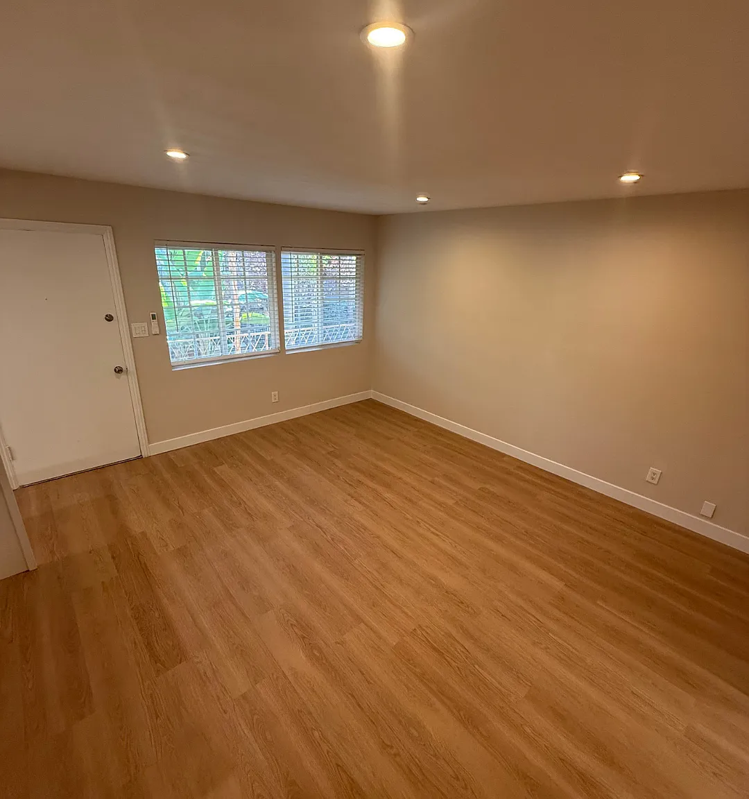 1 bed, 571 sqft, $2,395 — Photo 4